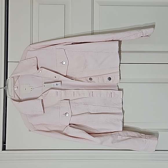 Size Large Cropped Button Down Jacket - Picture 1 of 3